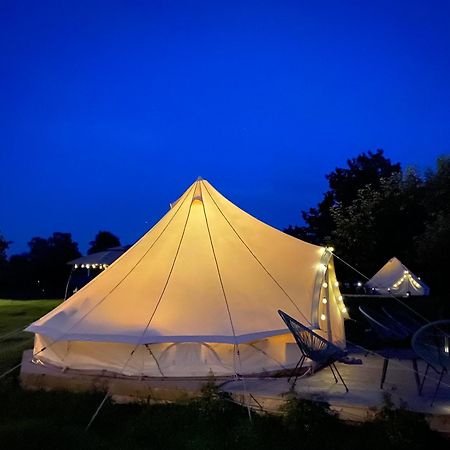 Soerby Glamping Hotel Klockrike ภายนอก รูปภาพ