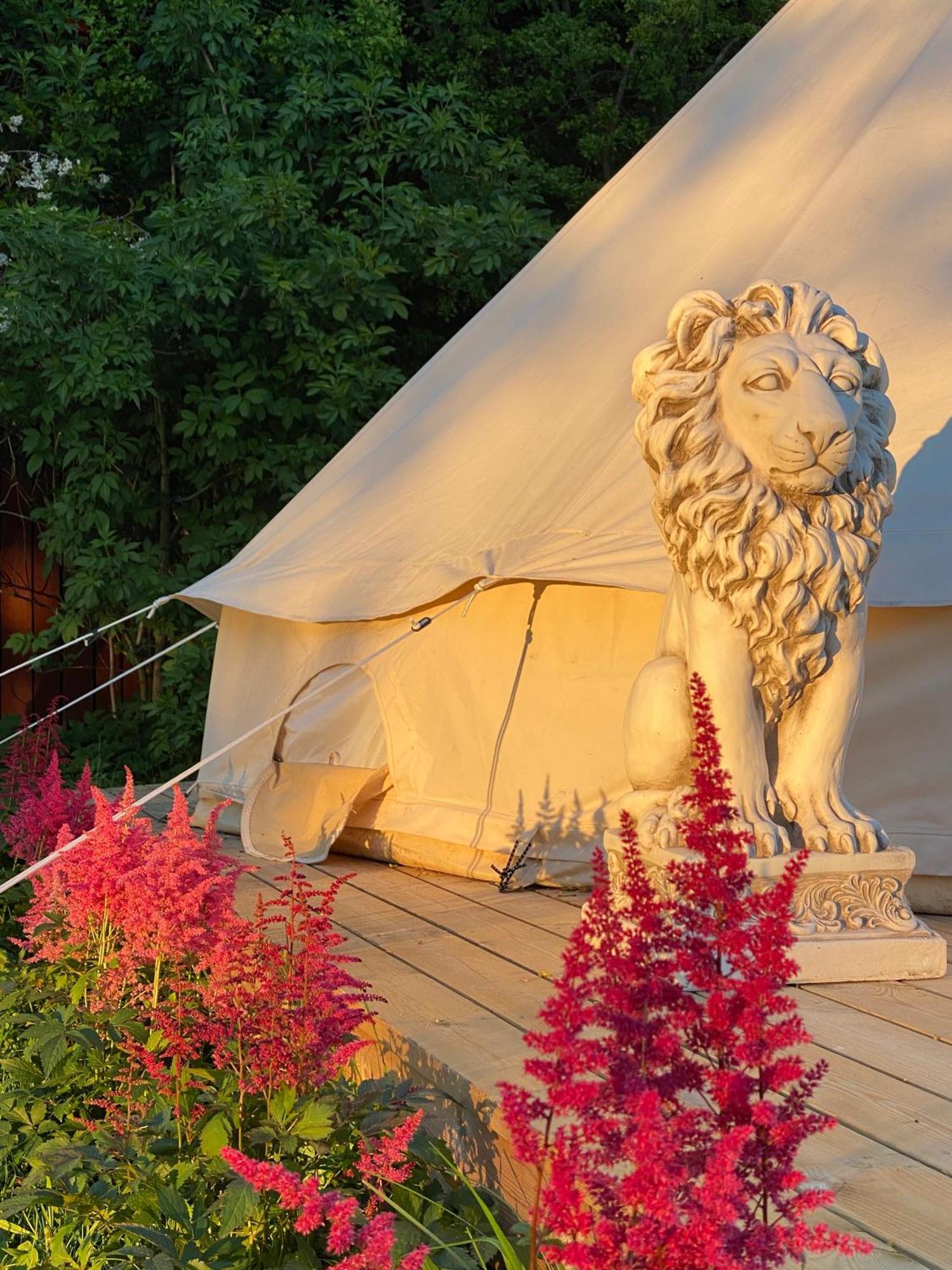 Soerby Glamping Hotel Klockrike ภายนอก รูปภาพ