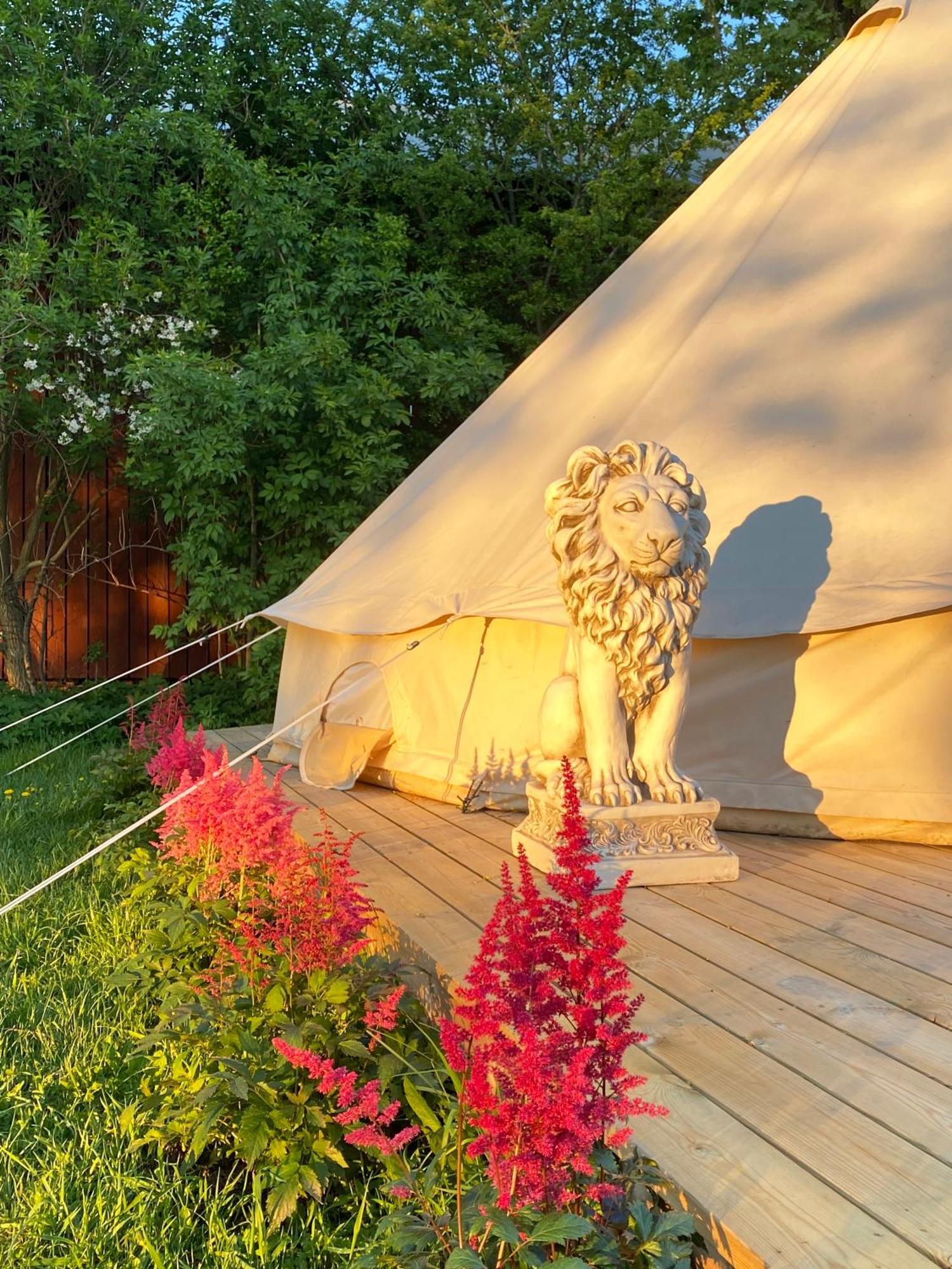 Soerby Glamping Hotel Klockrike ภายนอก รูปภาพ
