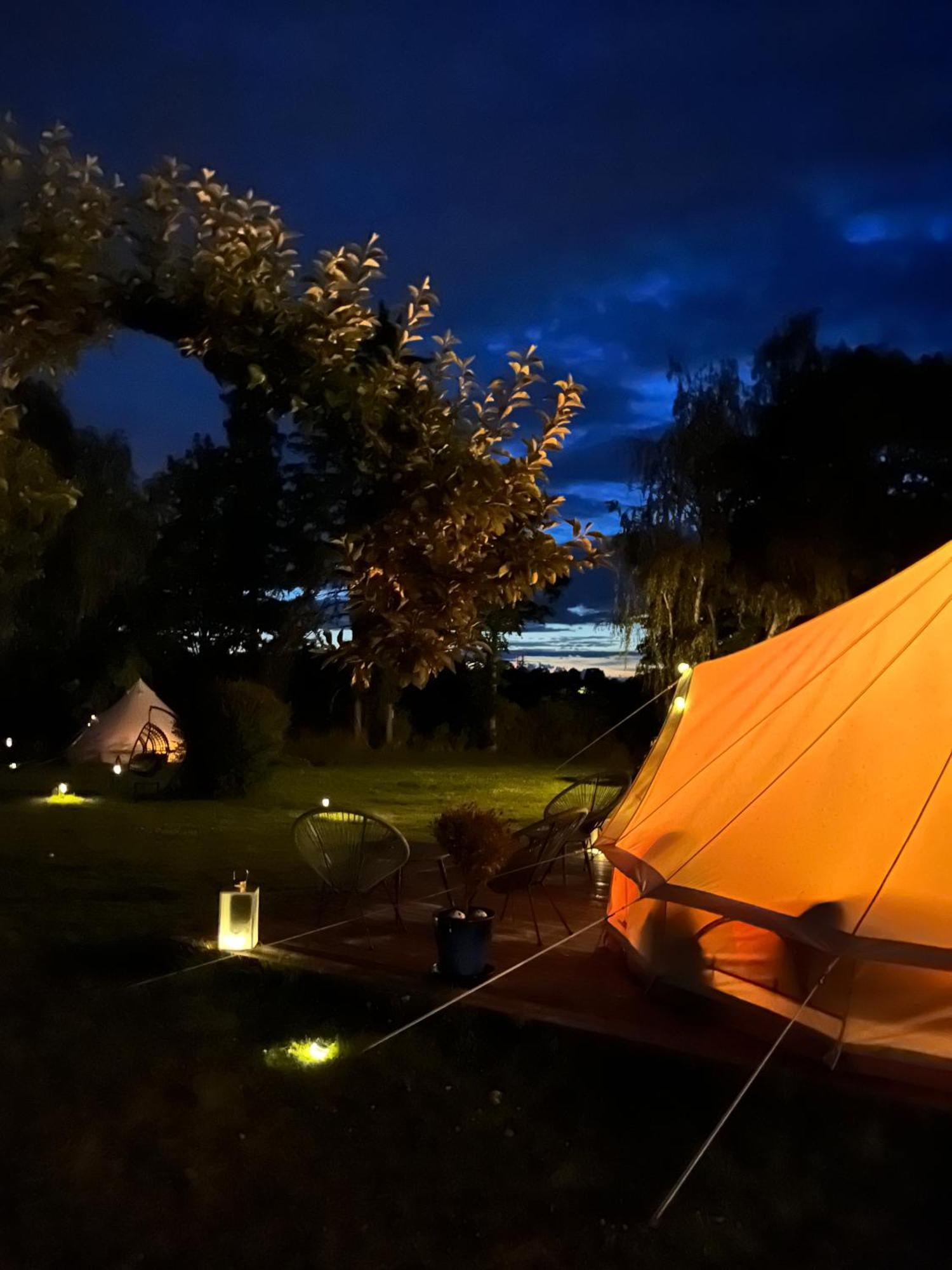 Soerby Glamping Hotel Klockrike ภายนอก รูปภาพ