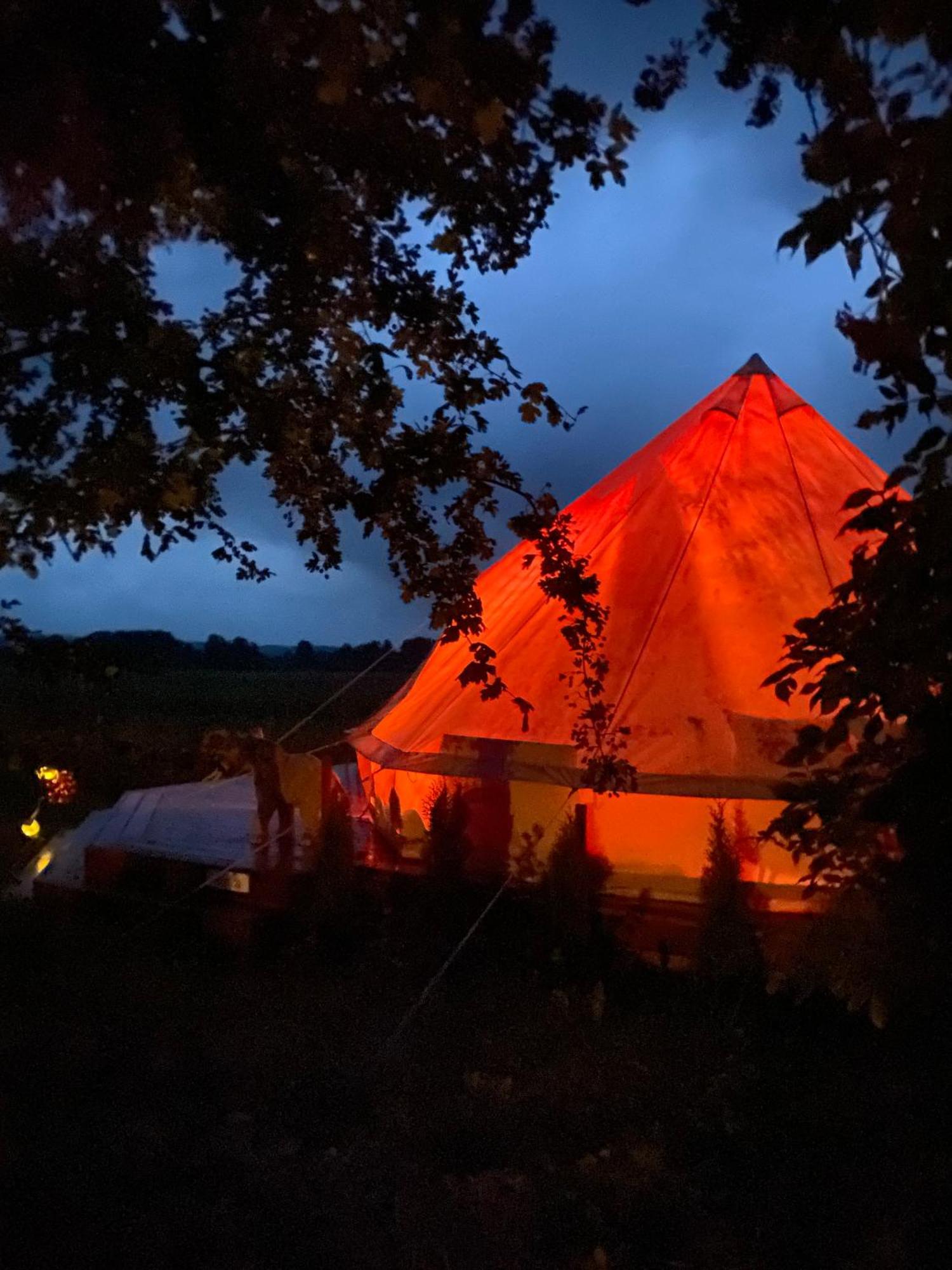 Soerby Glamping Hotel Klockrike ภายนอก รูปภาพ