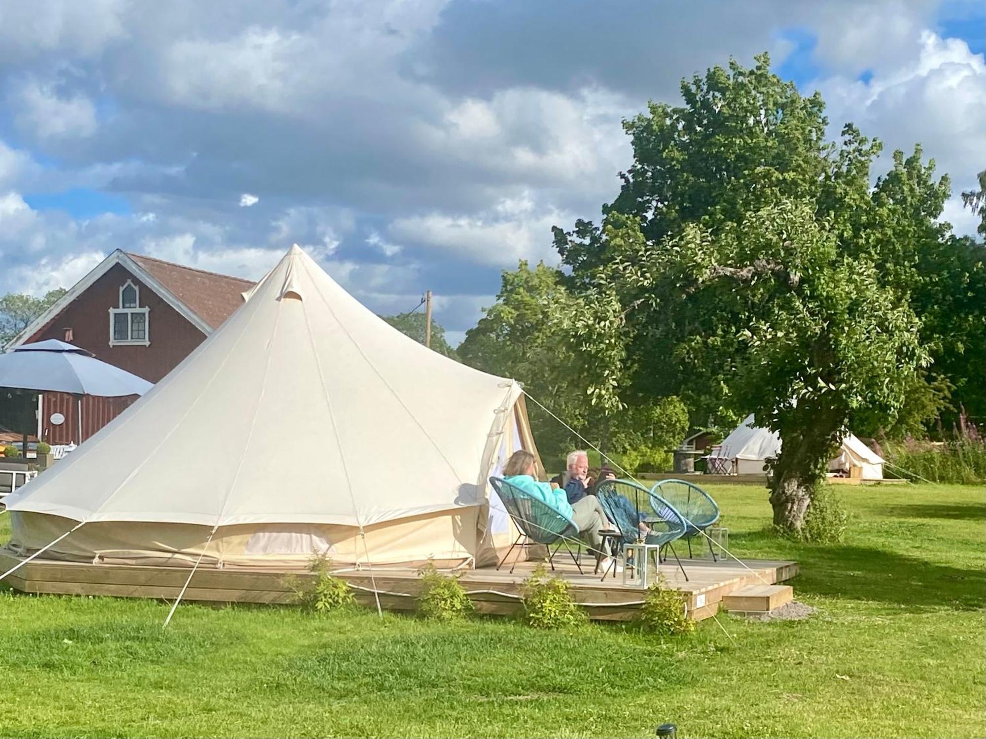 Soerby Glamping Hotel Klockrike ภายนอก รูปภาพ