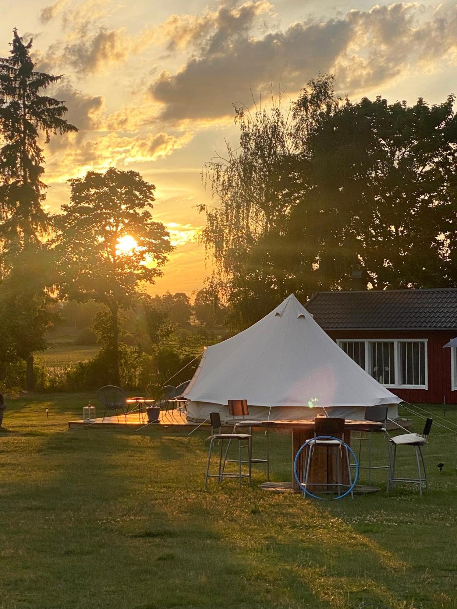 Soerby Glamping Hotel Klockrike ภายนอก รูปภาพ